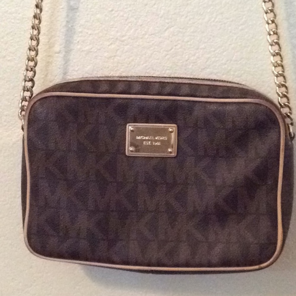 Michael Kors, crossbody purse, good condition